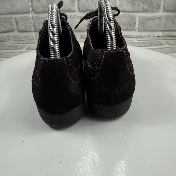 Black and Red Women's Oxford Shoes - Picture 7 of 13